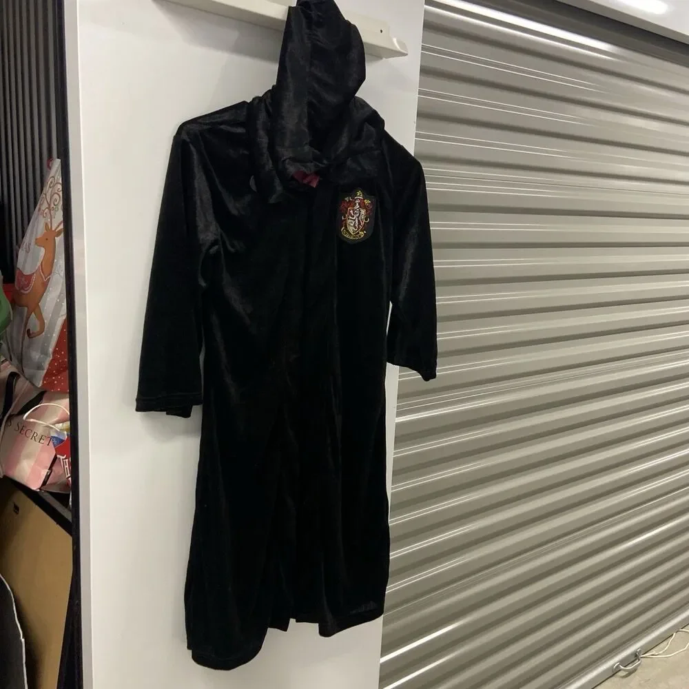 Rubies Harry Potter Gryffindor Kids Medium Plush VelvetCloak/Cape/ Robe - Picture 2 of 11